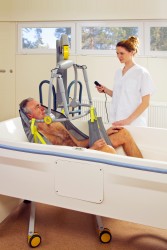 Lève-personne mobile '2600' (Victor) ; Lève-personne mobile avec fléau basculant électrique 2610 (Victor) ; Le fléau basculant électrique - Handi-Move Lève-personnes