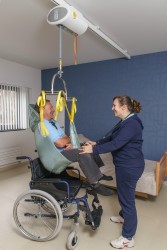 Lève-personne au plafond - utilisation autonome ; Sangle standard - version à demeure ultra légère ; Fléau Standard - Handi-Move Lève-personnes